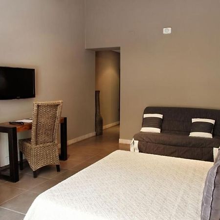 L'Hotellerie Kouros Cuers Oda fotoğraf