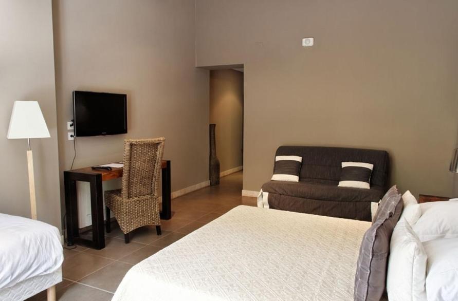 L'Hotellerie Kouros Cuers Oda fotoğraf