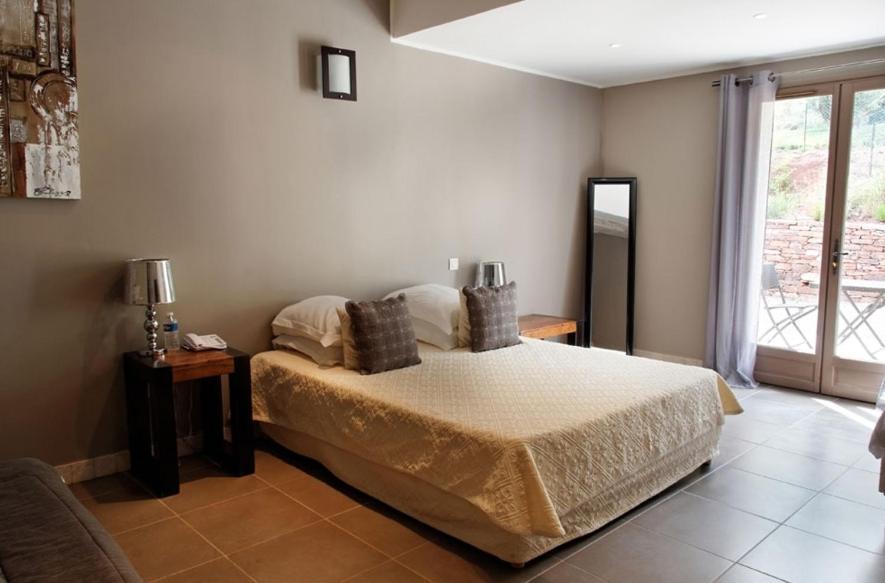 L'Hotellerie Kouros Cuers Oda fotoğraf